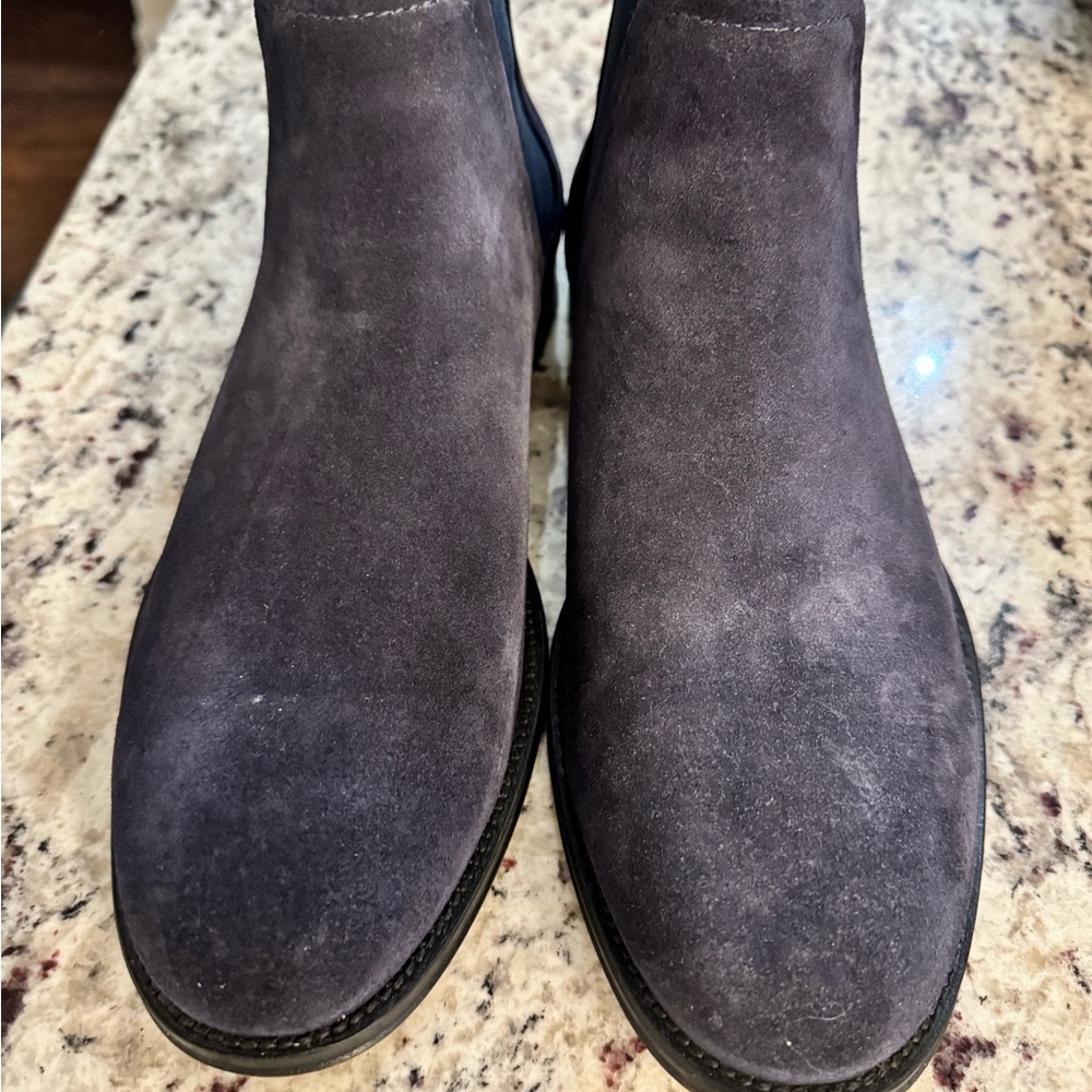 Like new Brooks Brothers suede navy Chelsea boots